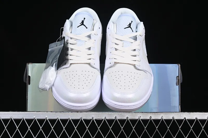 All Categories Air Jordan Jordan Series Basketball Shoes Air Jordan 1 Low Air Jordan 1 Low "Year of the Snake 2025" AJ1 Joe 1 Beige Symphony Pearlescent Low-top Cultural Basketball Shoes HF4080-001